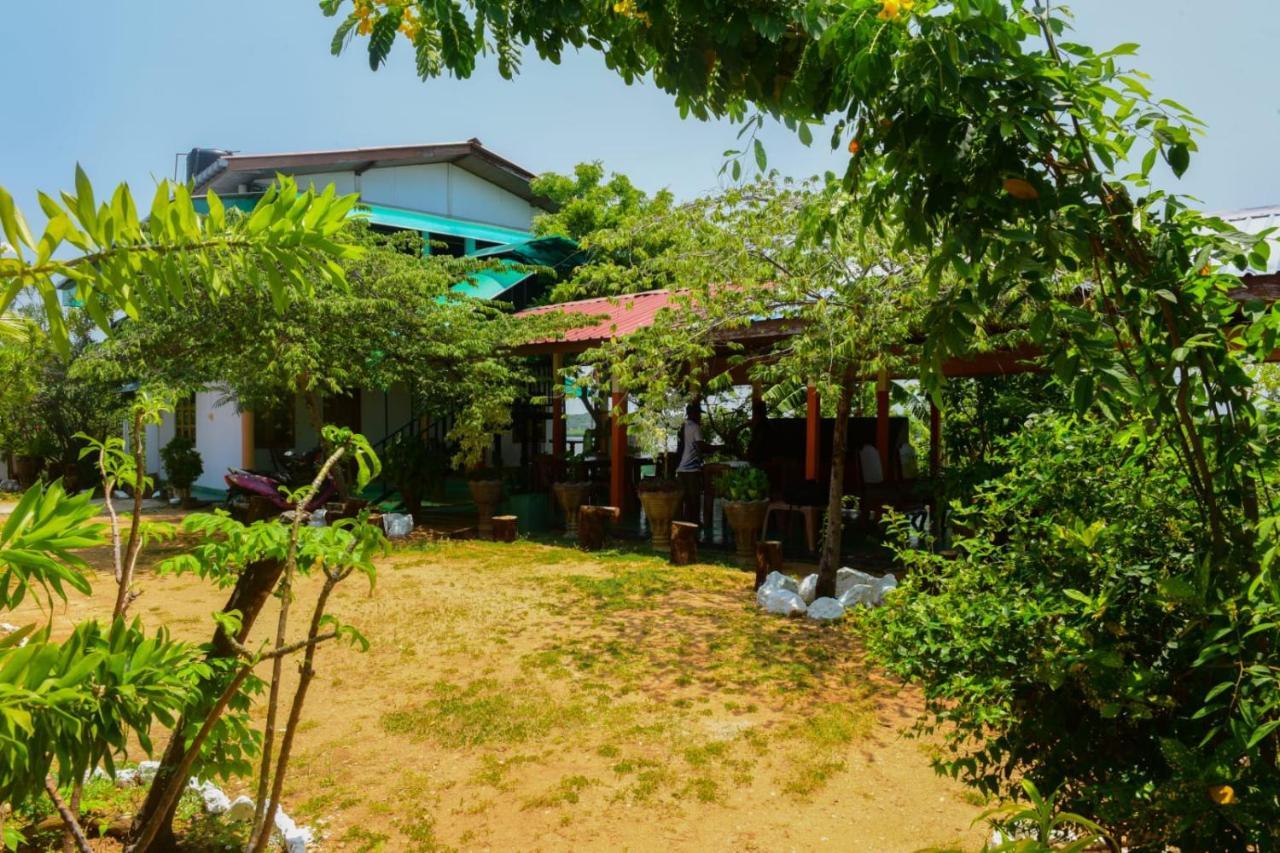 Sunntop Cabana Trincomalee Exterior foto