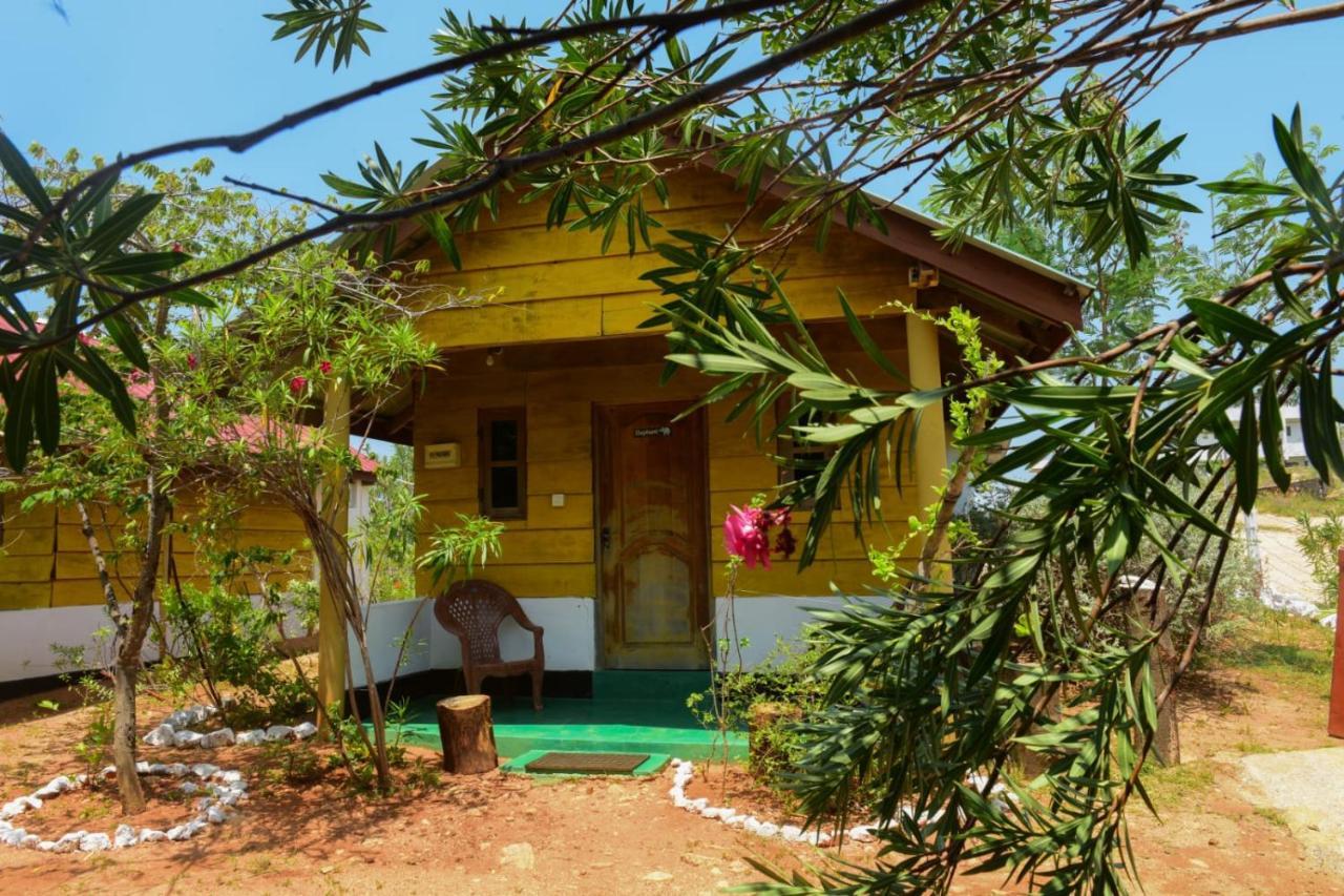 Sunntop Cabana Trincomalee Exterior foto